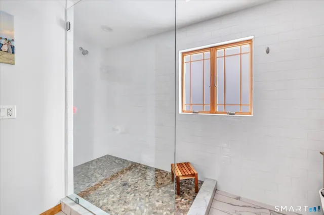 $675,000 | 73 Valley View Road, Milford, CT 06461