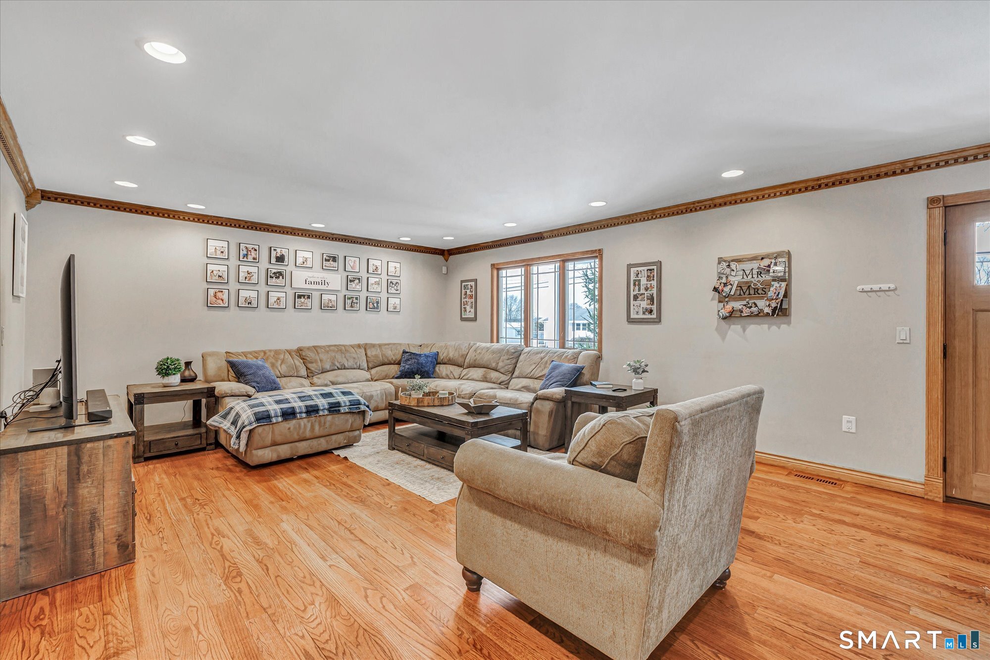 73 Valley View Road Milford, CT 06461 - Photo 6 of 40