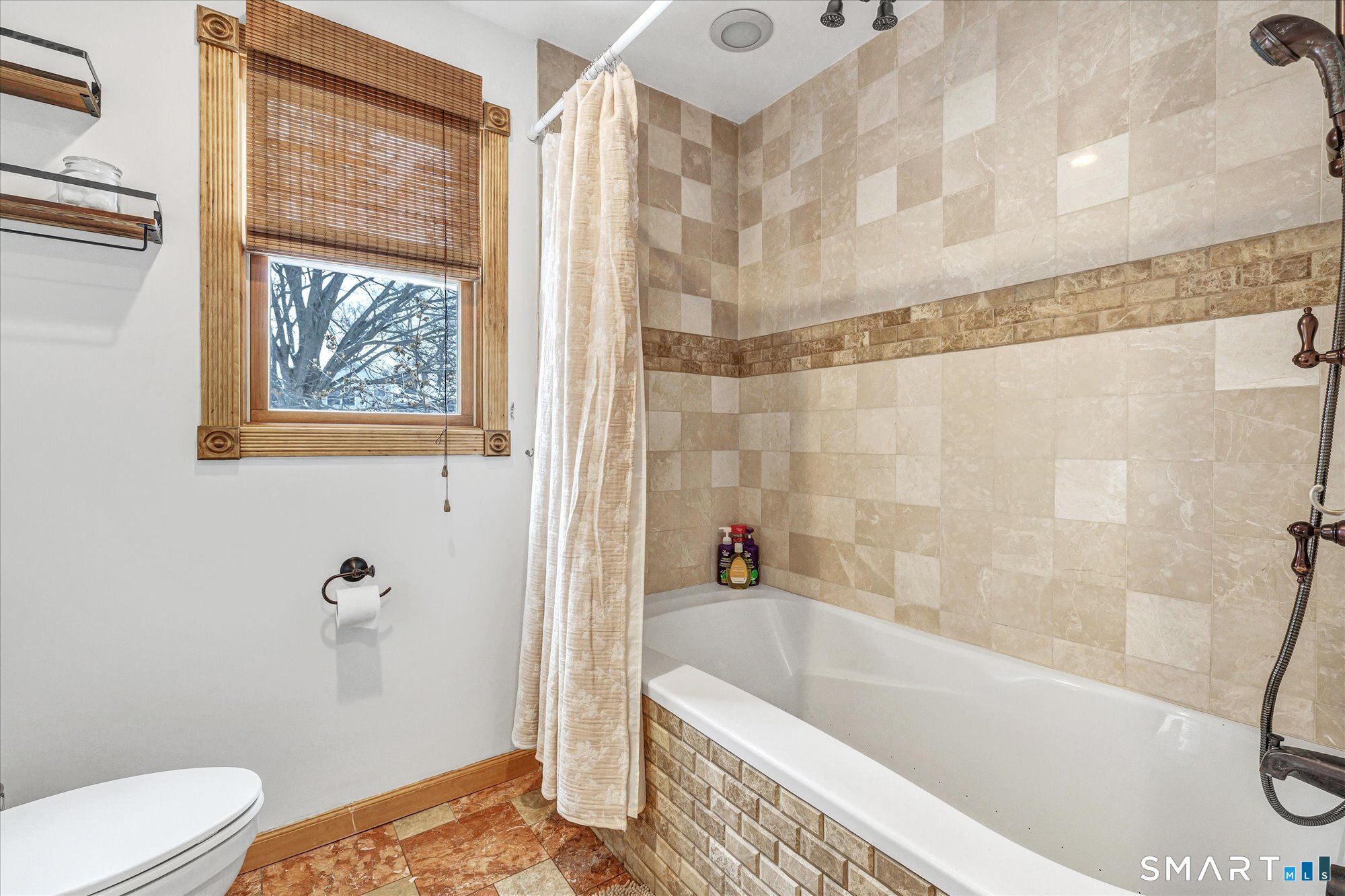 73 Valley View Road Milford, CT 06461 - Photo 10 of 40