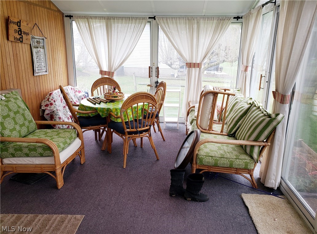 8644 Root Road North Ridgeville, OH 44039 - Photo 31 of 32 Sunroom featuring a healthy amount of sunlight