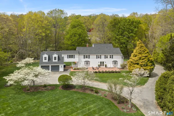 $1,800,000 | 4 Wake Robin Road, Westport, CT 06880