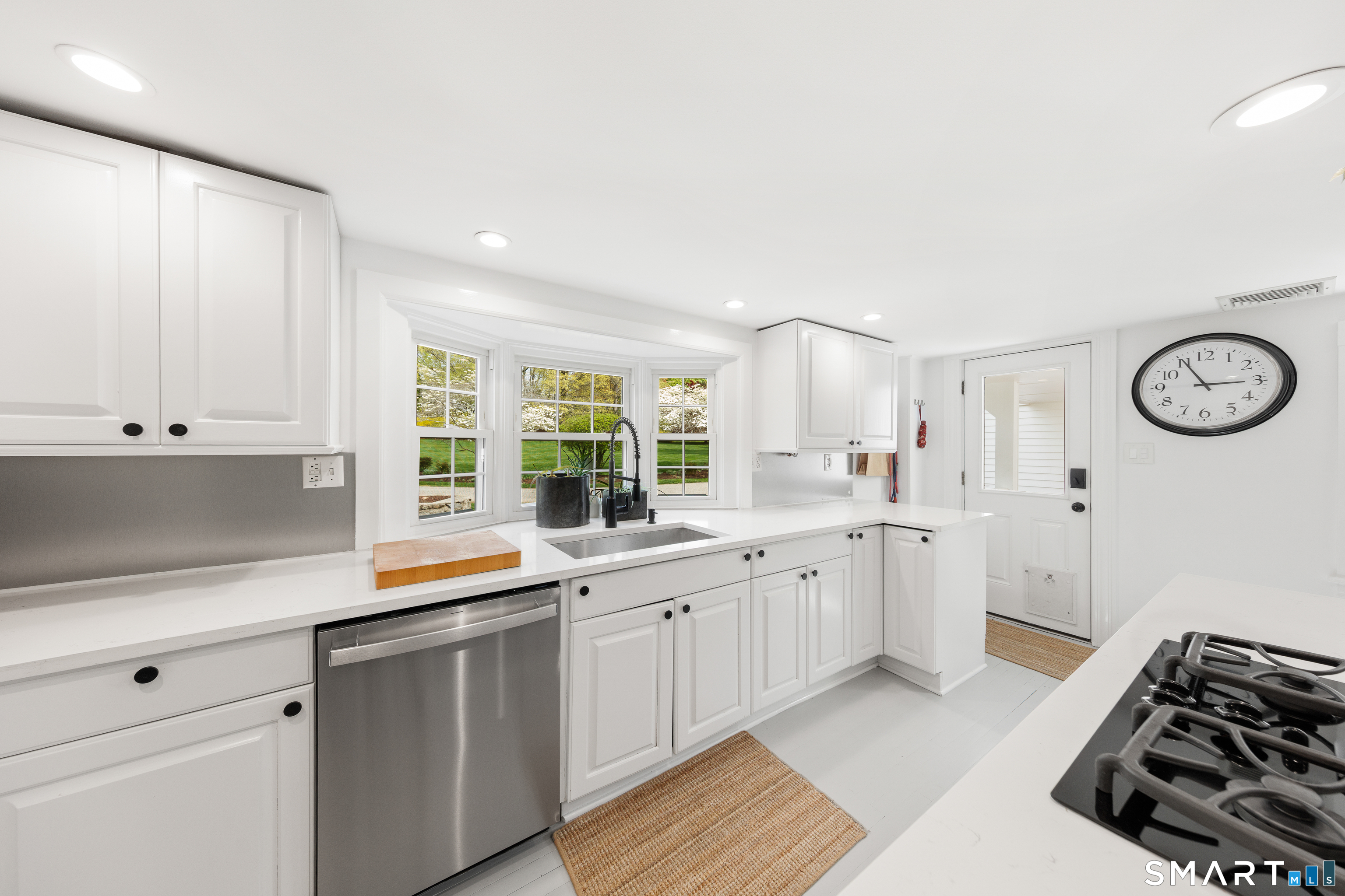 4 Wake Robin Road Westport, CT 06880 - Photo 13 of 39