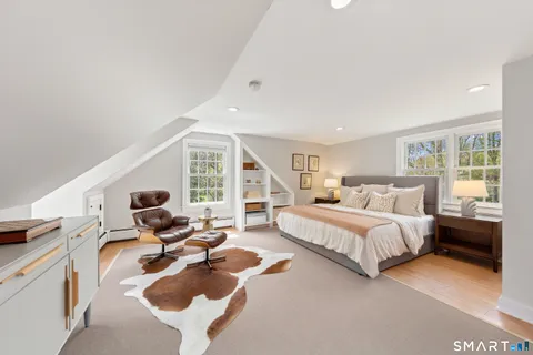 $1,800,000 | 4 Wake Robin Road, Westport, CT 06880