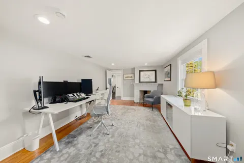 $1,800,000 | 4 Wake Robin Road, Westport, CT 06880