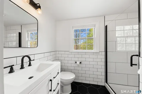$1,800,000 | 4 Wake Robin Road, Westport, CT 06880