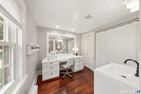 $1,800,000 | 4 Wake Robin Road, Westport, CT 06880
