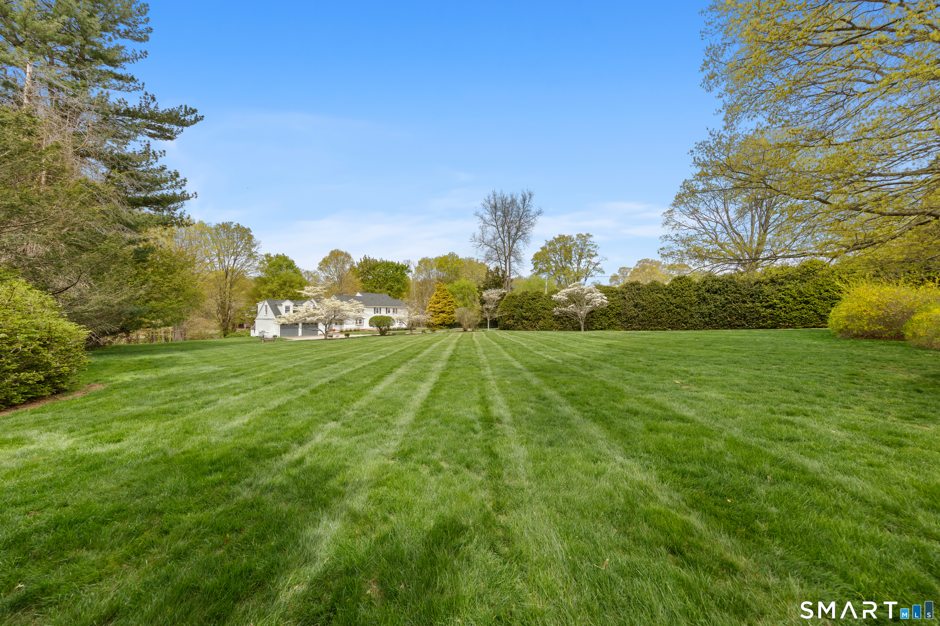 4 Wake Robin Road Westport, CT 06880 - Photo 33 of 39