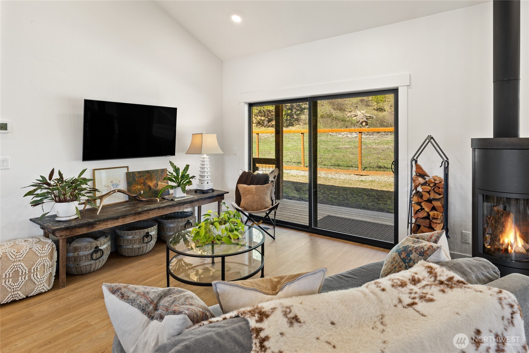 10692 Teanaway Road Cle Elum, WA 98922 - Photo 14 of 40