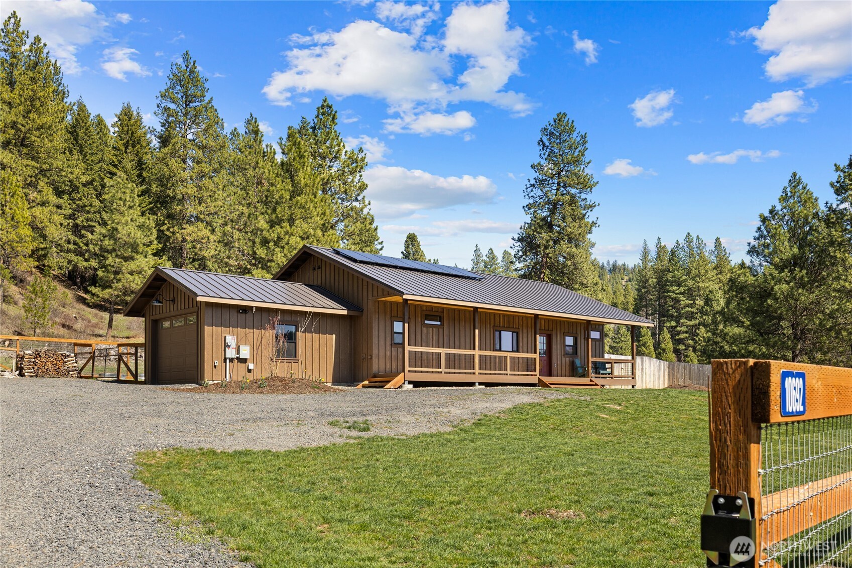 10692 Teanaway Road Cle Elum, WA 98922 - Photo 2 of 40