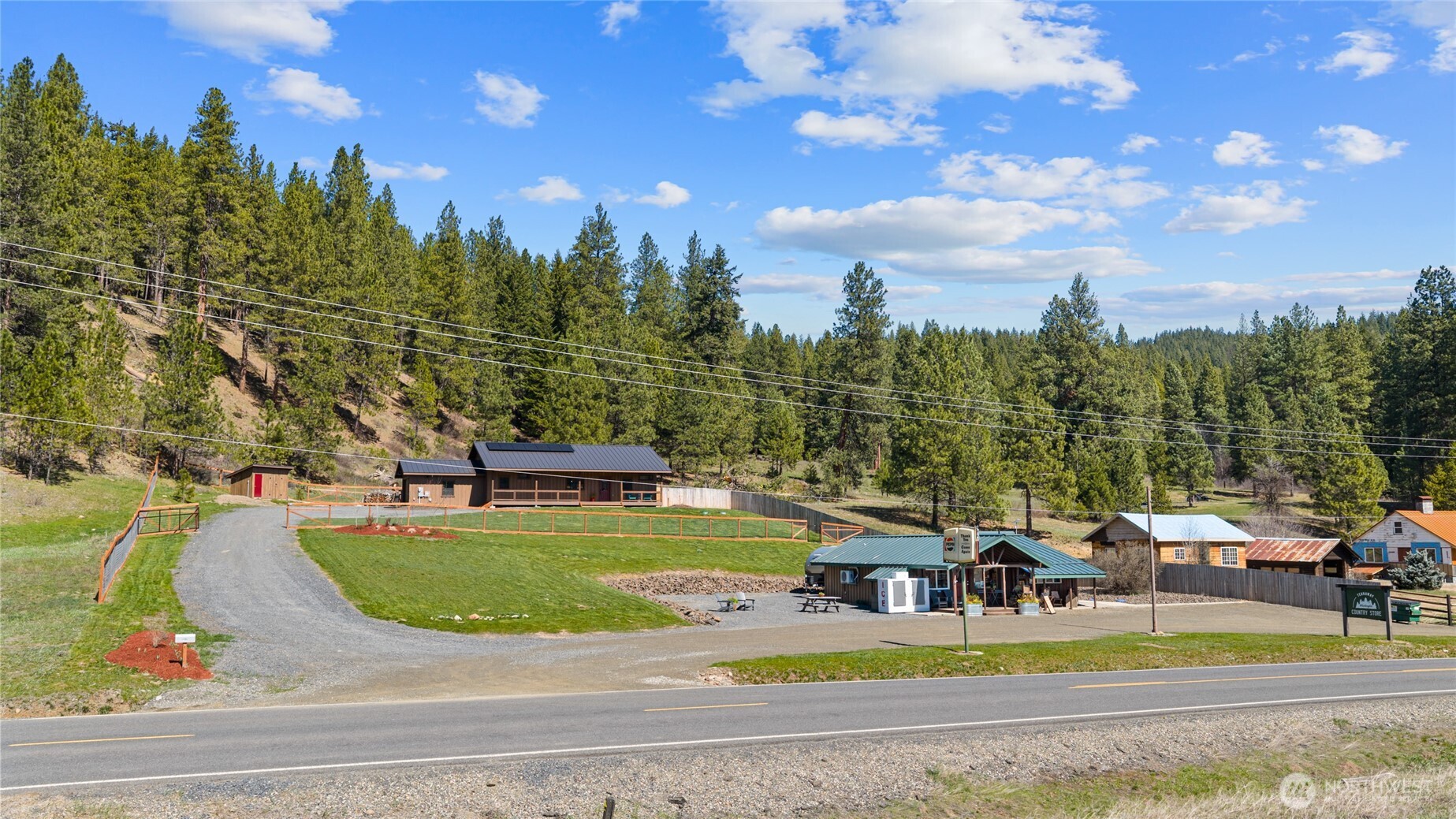 10692 Teanaway Road Cle Elum, WA 98922 - Photo 34 of 40