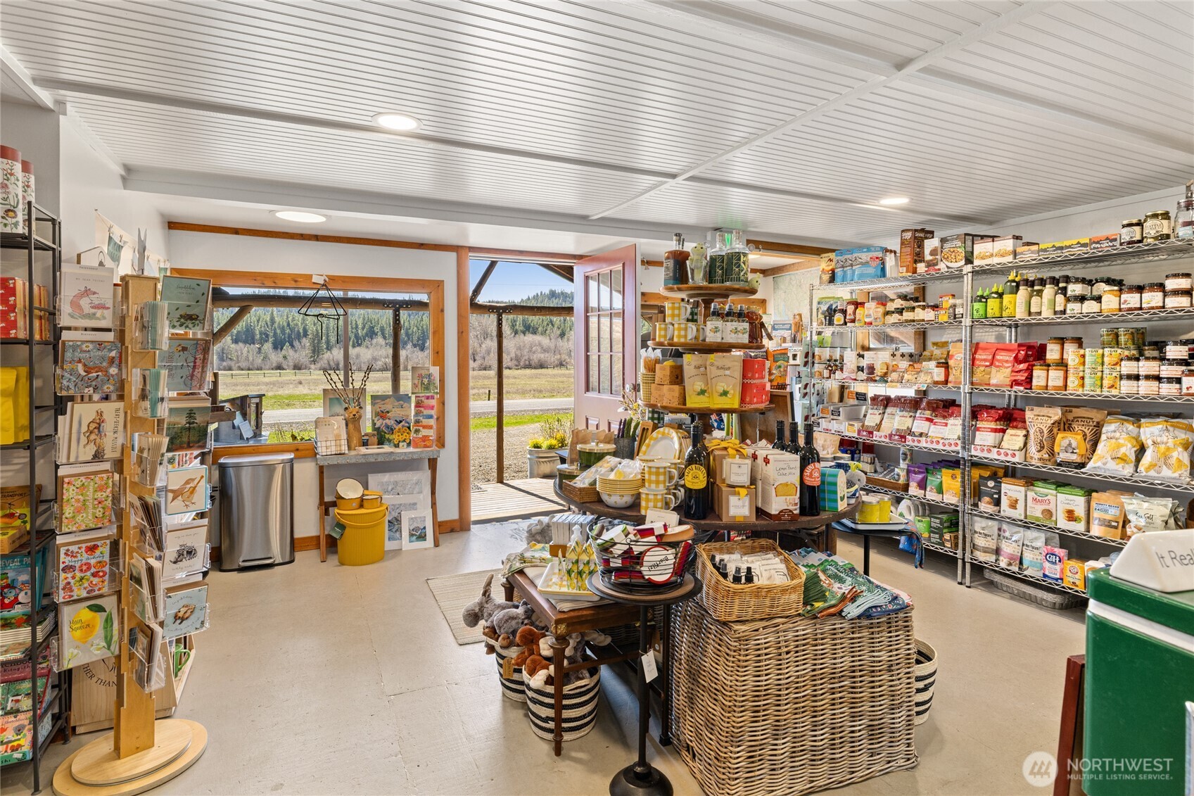 10692 Teanaway Road Cle Elum, WA 98922 - Photo 37 of 40