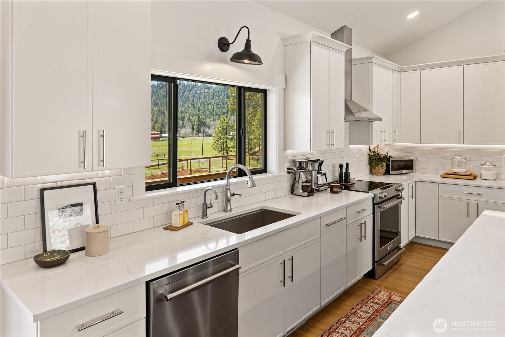 10692 Teanaway Road Cle Elum, WA 98922 - Photo 10 of 40