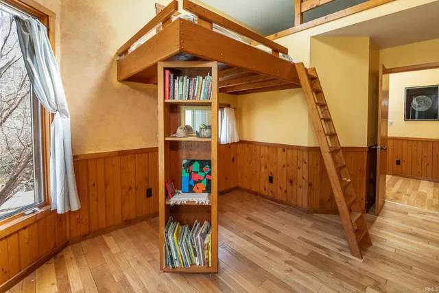 $565,000 | 2131 East Meadowbluff Court, Bloomington, IN 47401