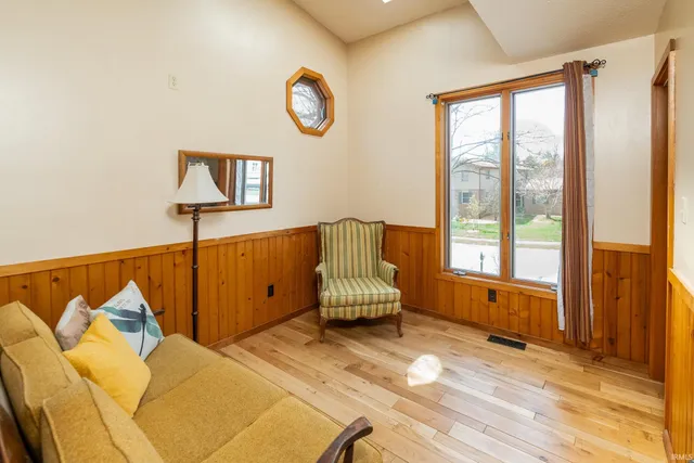 $565,000 | 2131 East Meadowbluff Court, Bloomington, IN 47401