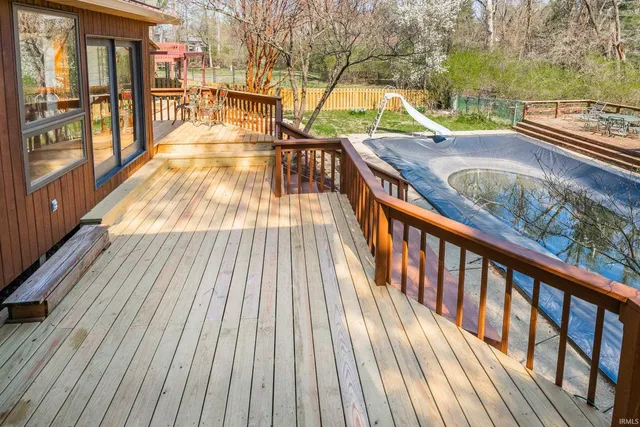 $565,000 | 2131 East Meadowbluff Court, Bloomington, IN 47401