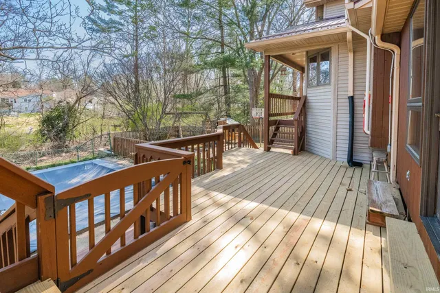 $565,000 | 2131 East Meadowbluff Court, Bloomington, IN 47401