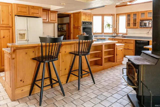 $565,000 | 2131 East Meadowbluff Court, Bloomington, IN 47401