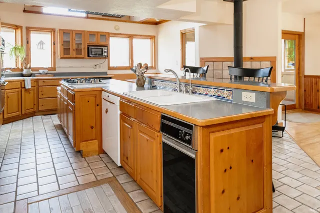 $565,000 | 2131 East Meadowbluff Court, Bloomington, IN 47401