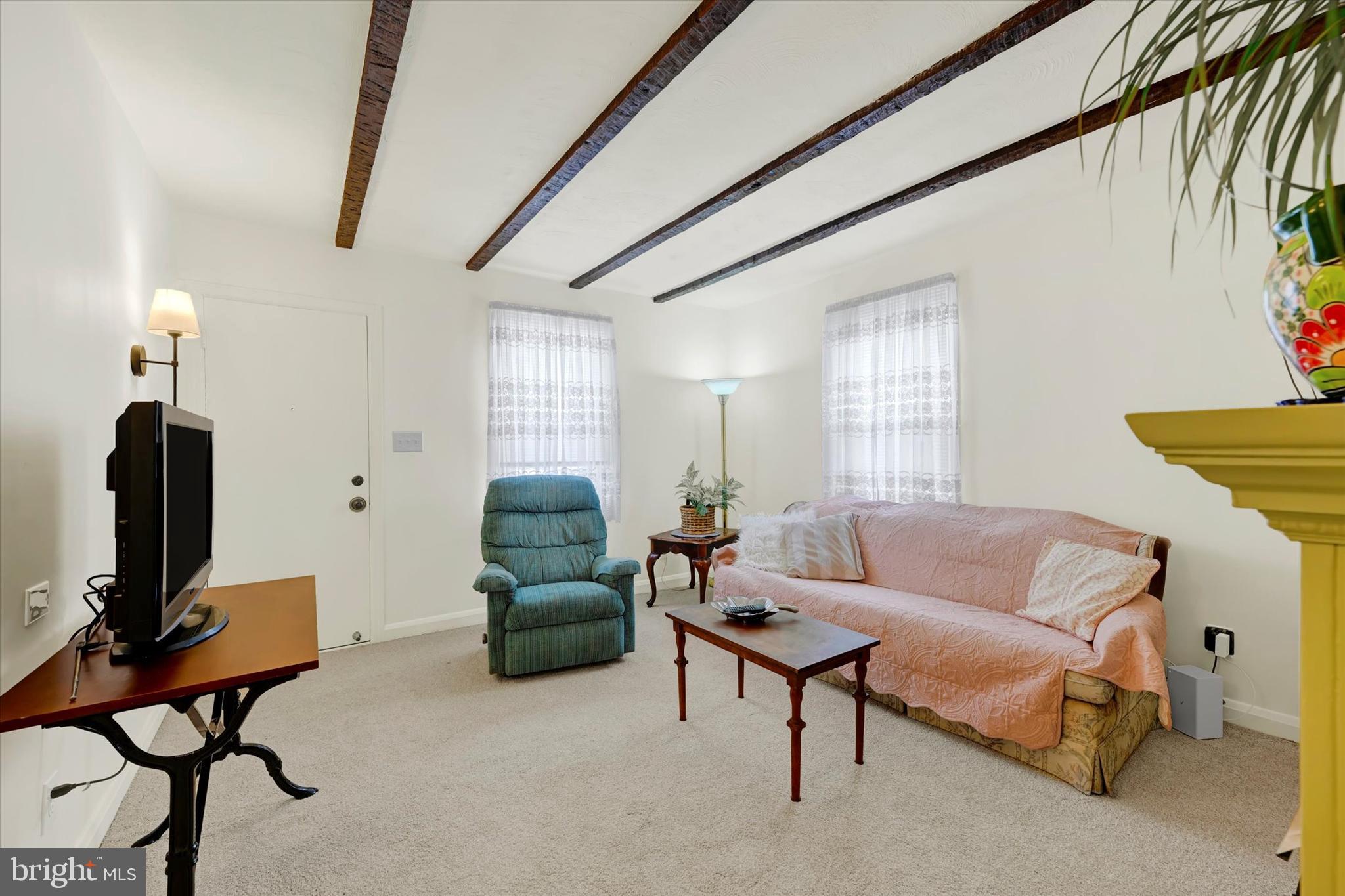 322 Sassafras Road Baltimore, MD 21221 - Photo 5 of 41