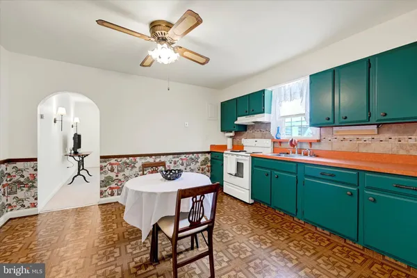 $299,900 | 322 Sassafras Road, Baltimore, MD 21221