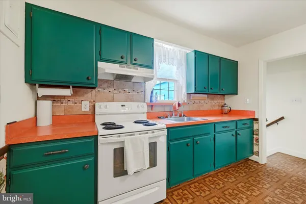 $299,900 | 322 Sassafras Road, Baltimore, MD 21221