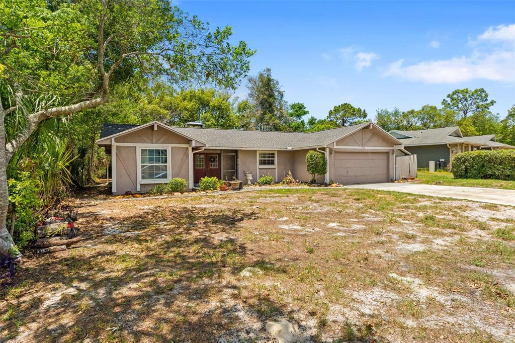 7447 Dundee Way Weeki Wachee, FL 34613 - Photo 2 of 35