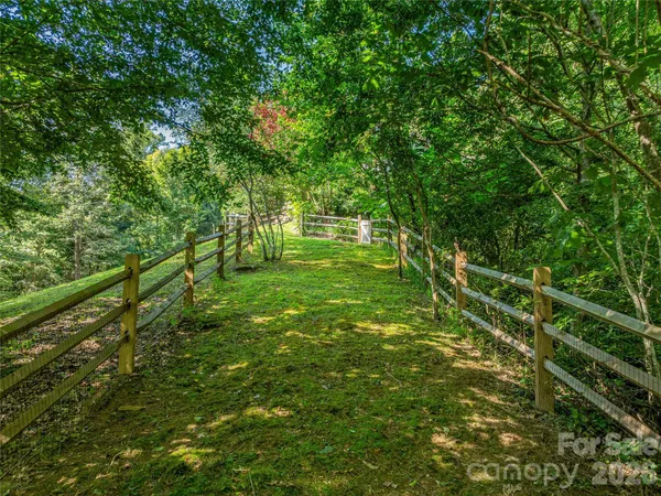$2,895,000 | 39 Ox Bow Crossing, Weaverville, NC 28787
