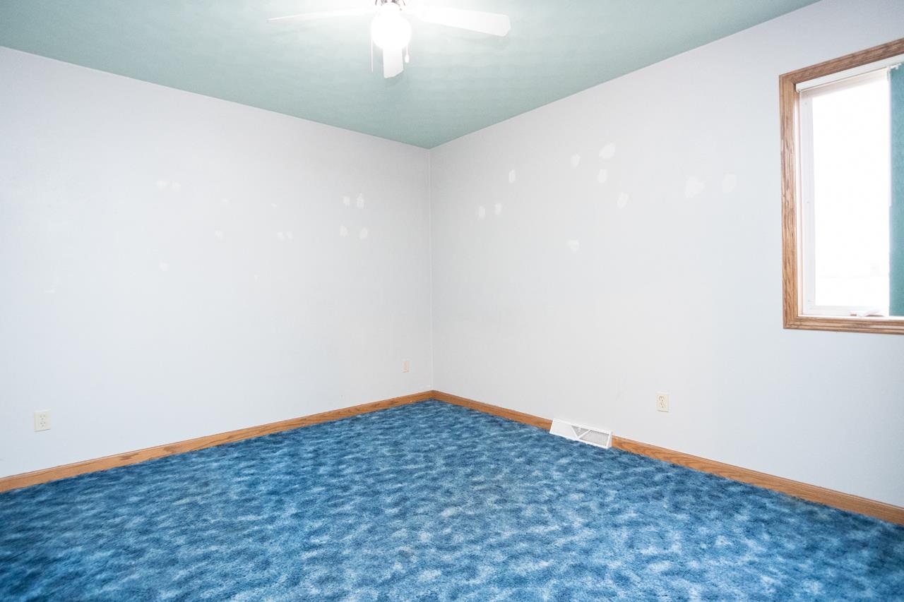 124 South Custer Street Brillion, WI 54110 - Photo 26 of 40