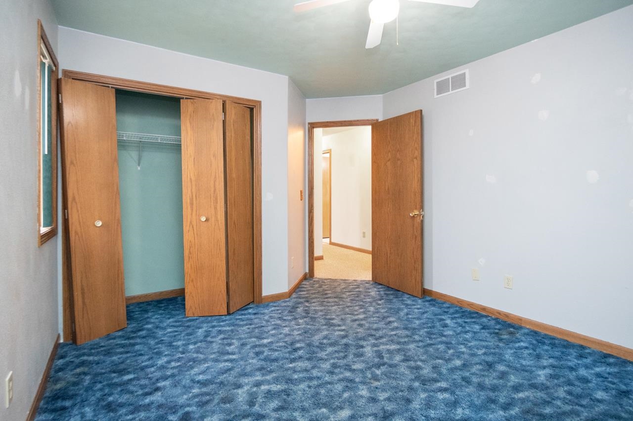 124 South Custer Street Brillion, WI 54110 - Photo 27 of 40