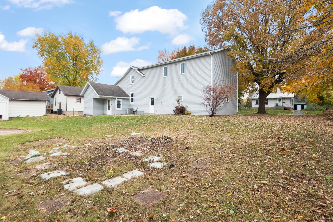 124 South Custer Street Brillion, WI 54110 - Photo 35 of 40