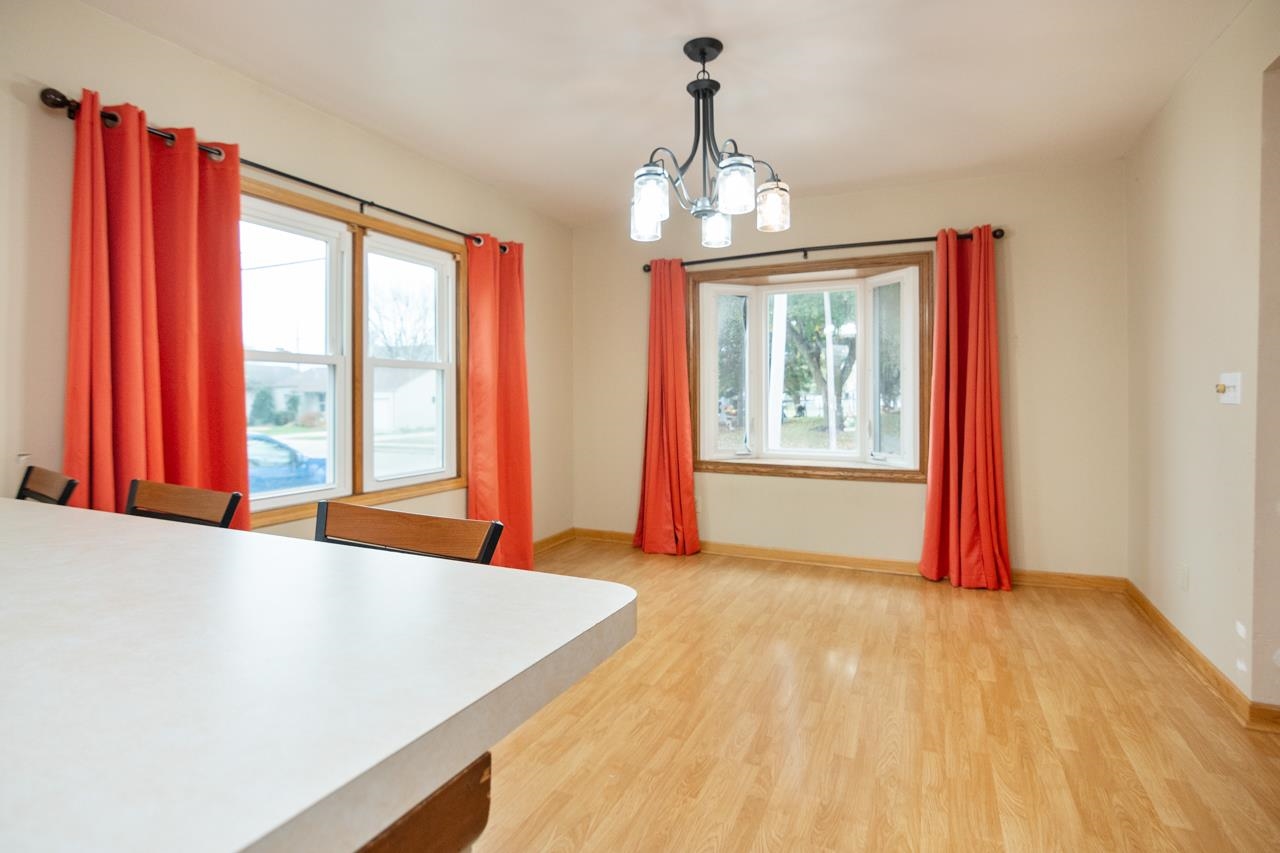 124 South Custer Street Brillion, WI 54110 - Photo 9 of 40