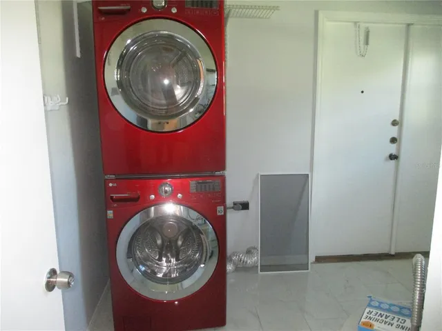 a view of a washer and dryer