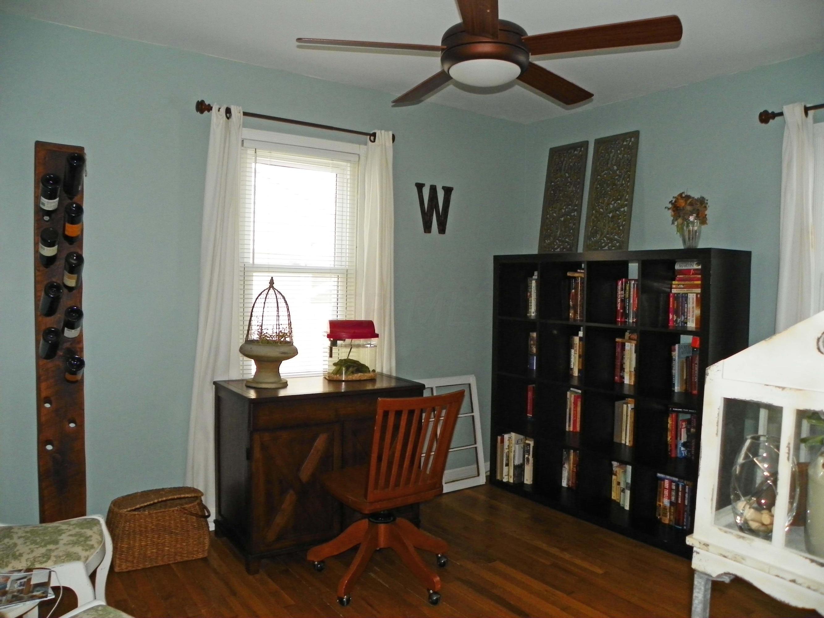 2292 Swansea Road Columbus, OH 43221 - Photo 13 of 26
