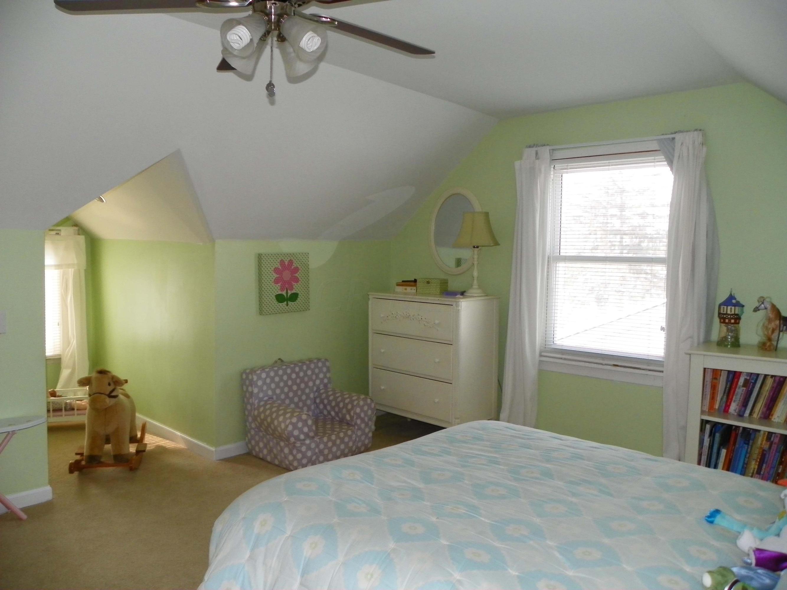 2292 Swansea Road Columbus, OH 43221 - Photo 20 of 26