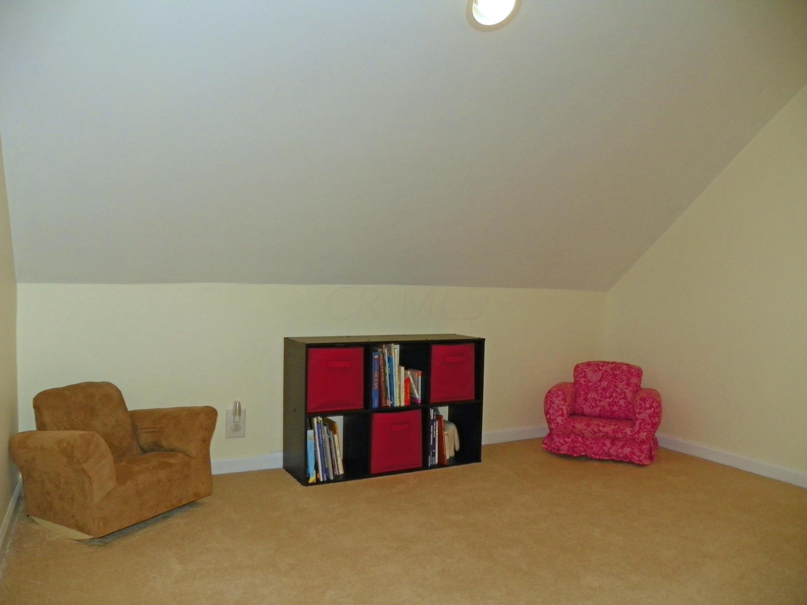 2292 Swansea Road Columbus, OH 43221 - Photo 22 of 26