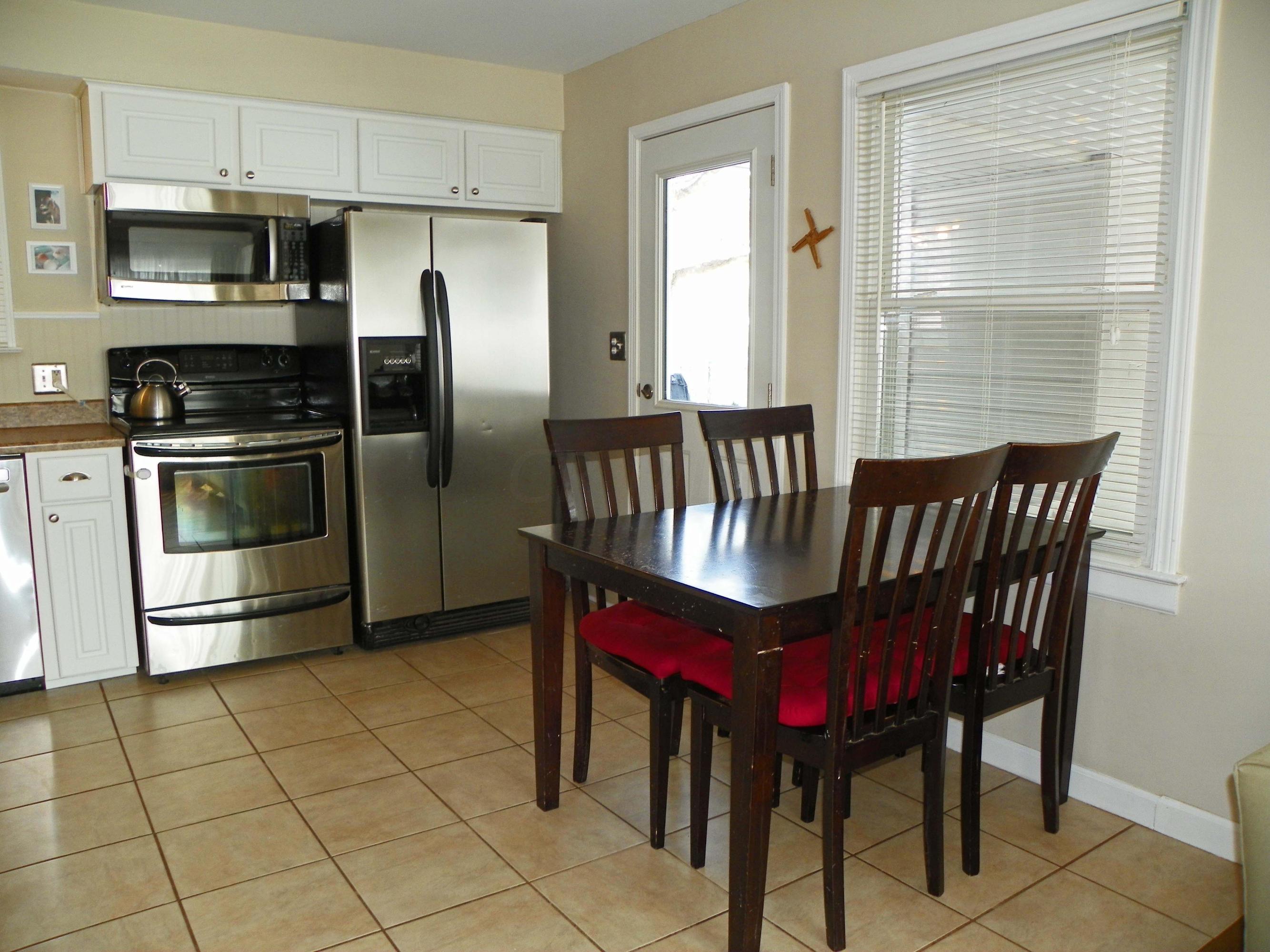 2292 Swansea Road Columbus, OH 43221 - Photo 6 of 26