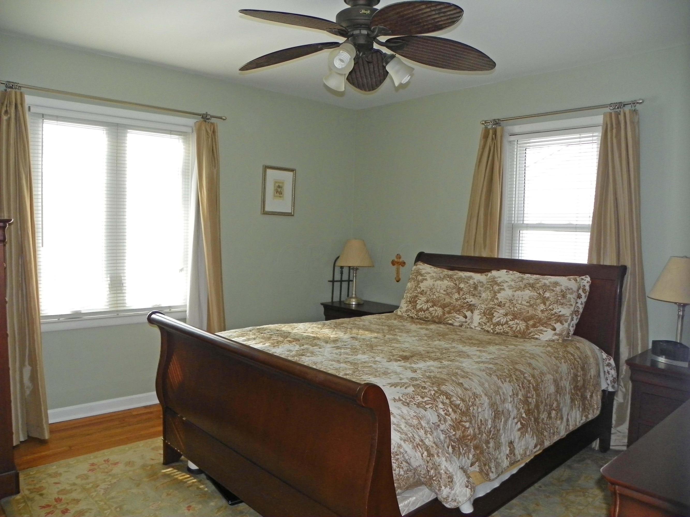 2292 Swansea Road Columbus, OH 43221 - Photo 10 of 26