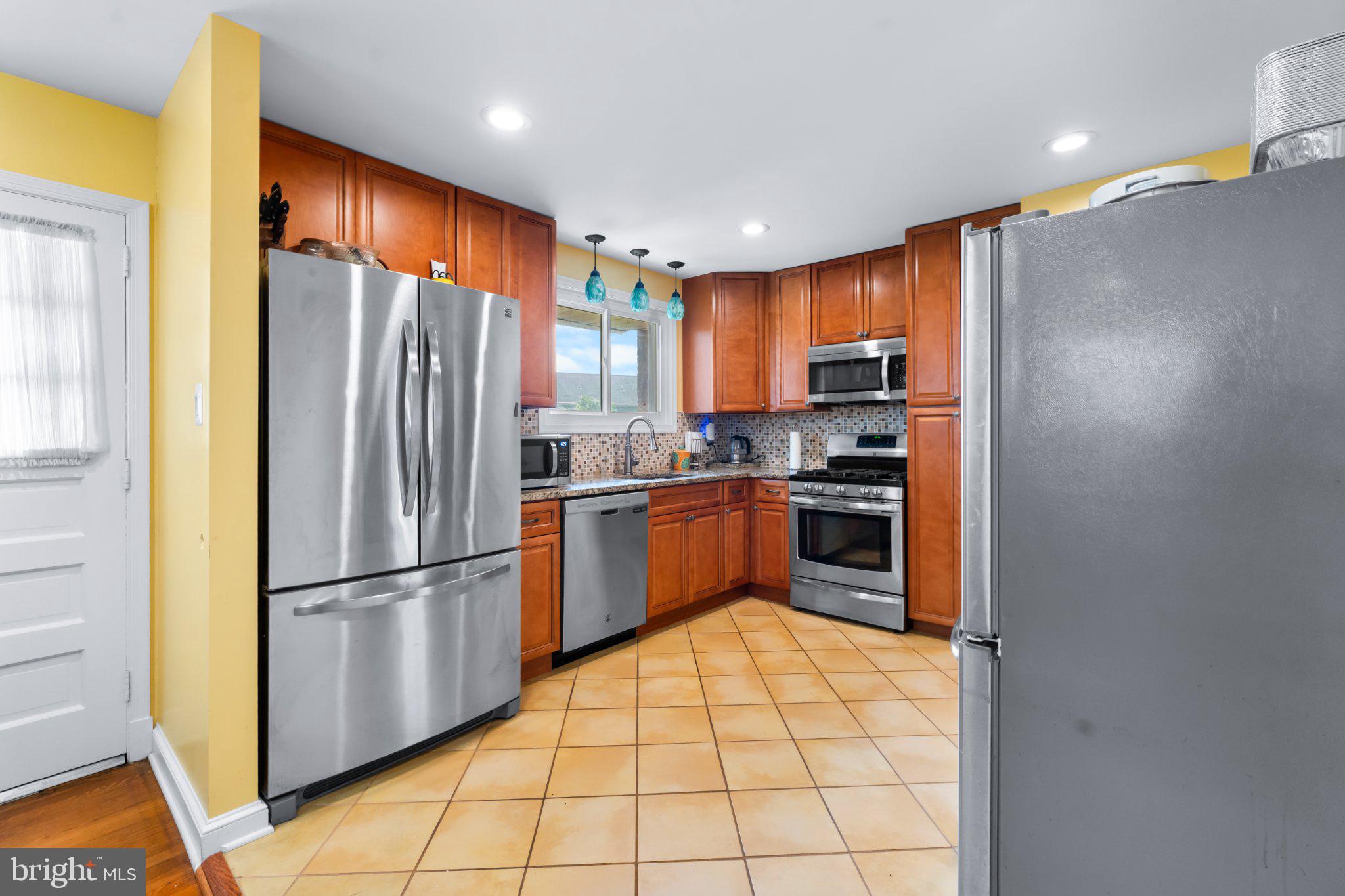 13229 Glenhill Road Silver Spring, MD 20904 - Photo 12 of 30 Bright Cooking Area