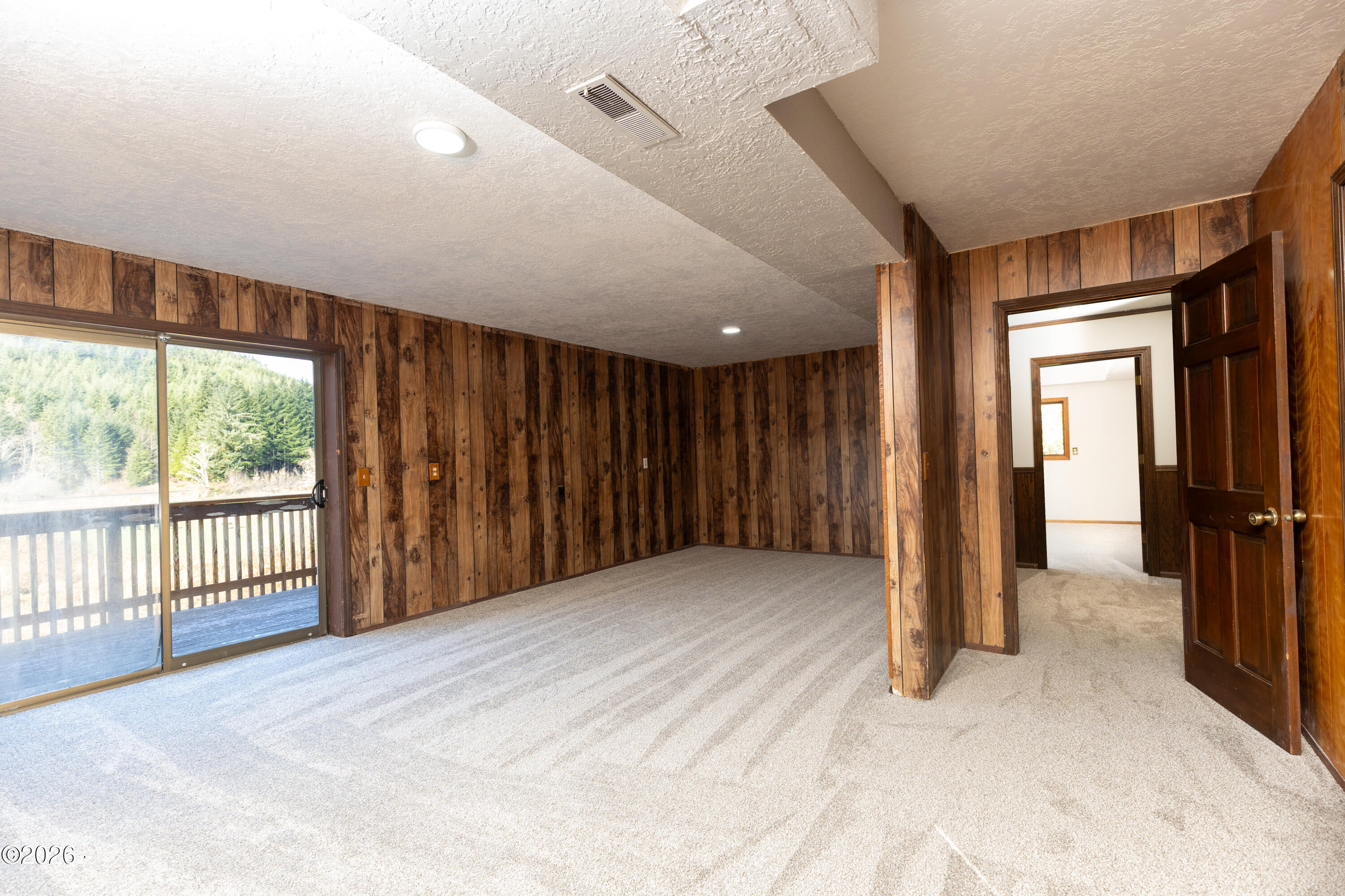 1484 Yasek Loop Toledo, OR 97391 - Photo 28 of 51 1484yasek-72