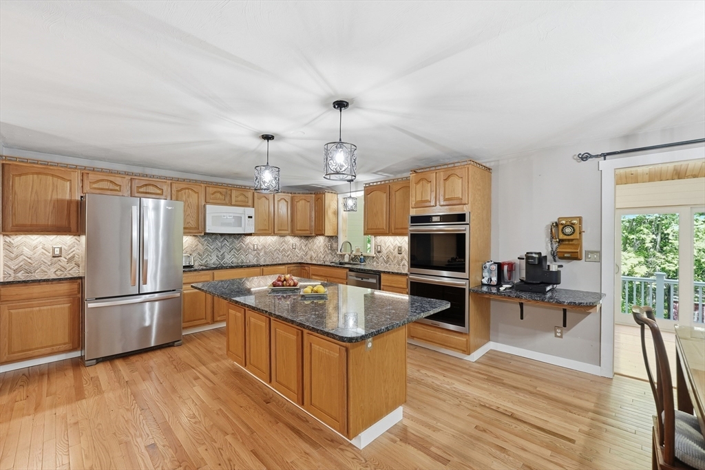 7 Hartwell Road Oxford, MA 01537 - Photo 3 of 42
