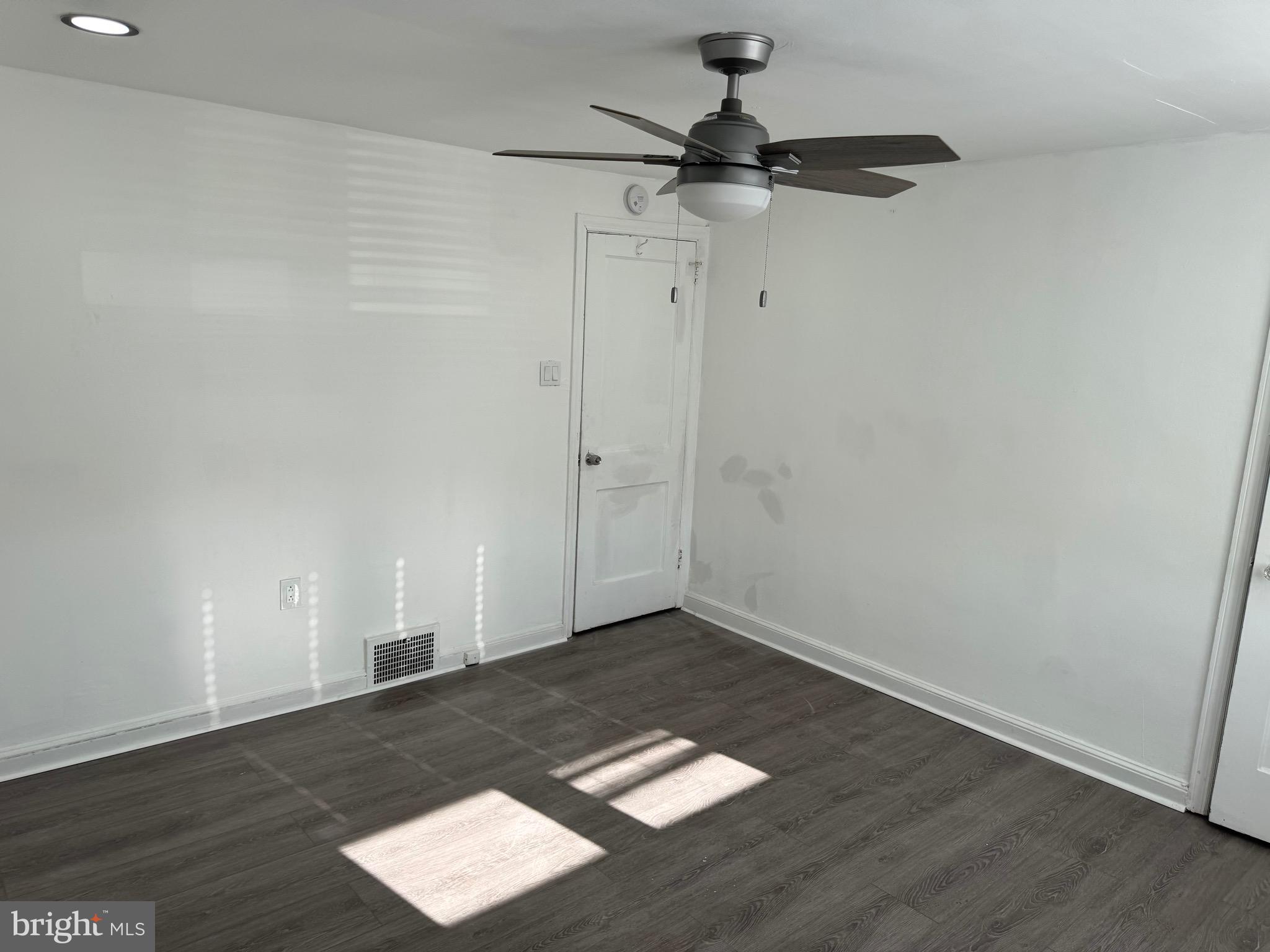 1203 Edgehill Road Darby, PA 19023 - Photo 13 of 24