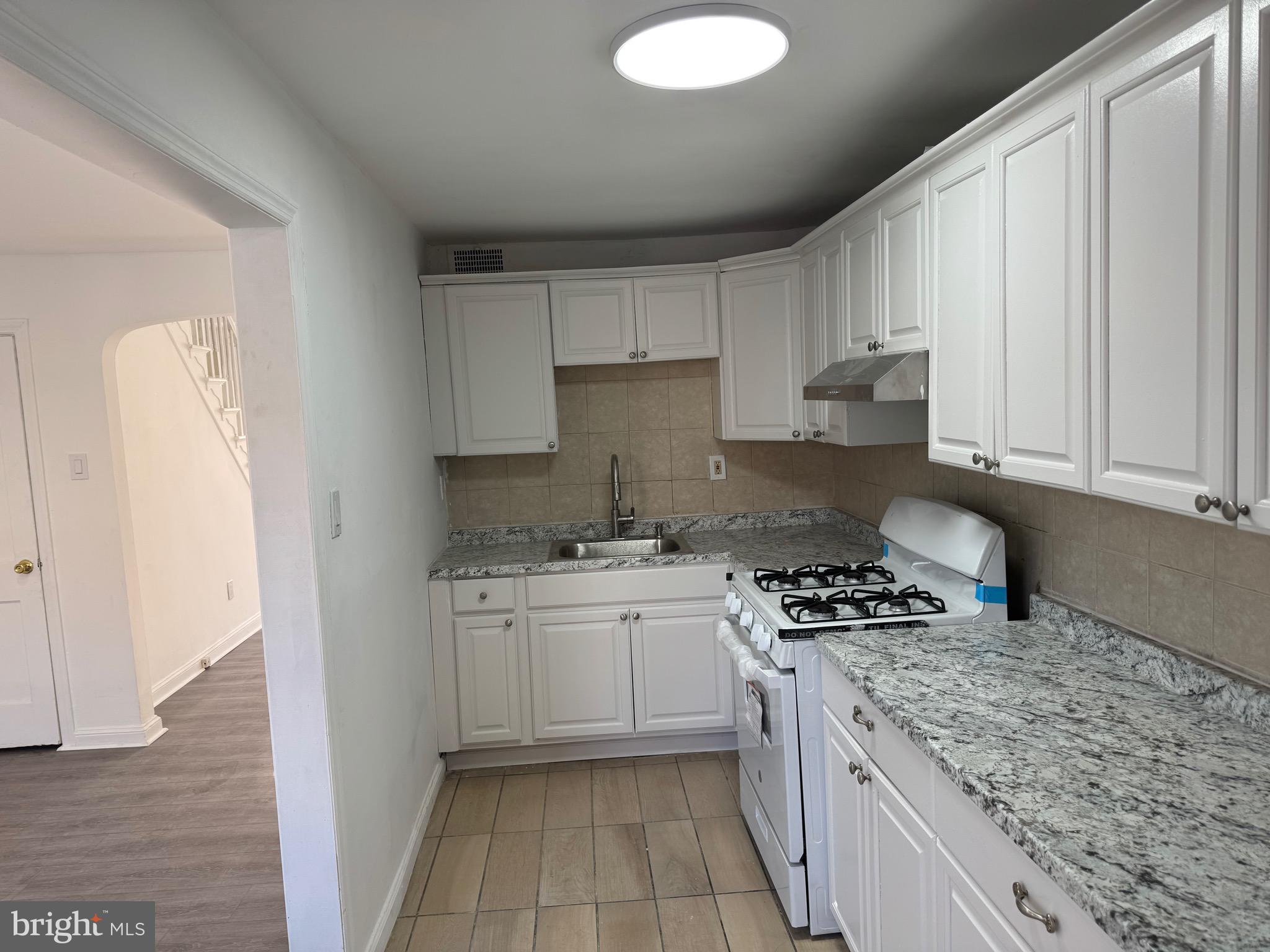 1203 Edgehill Road Darby, PA 19023 - Photo 4 of 24