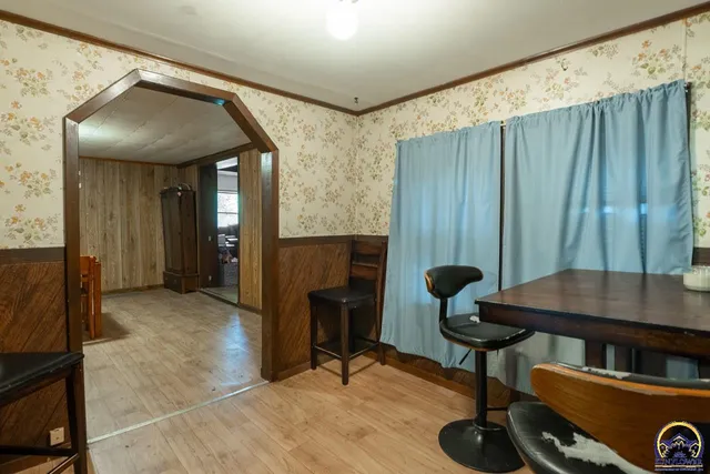 $193,900 | 1501 Northeast Calhoun Bluff Road, Topeka, KS 66617