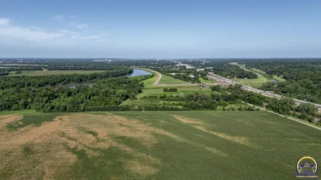 $193,900 | 1501 Northeast Calhoun Bluff Road, Topeka, KS 66617