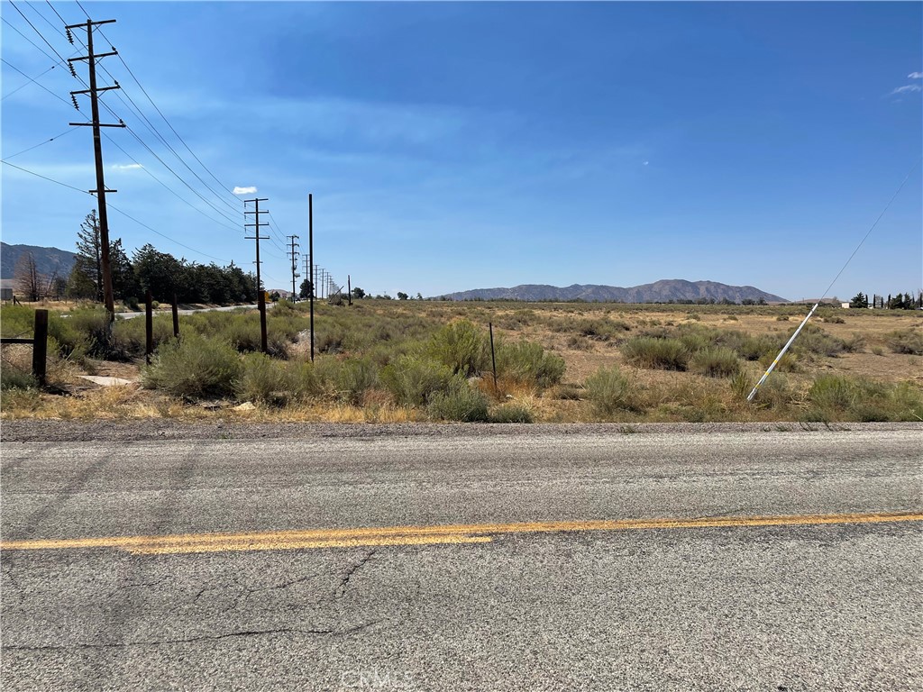 15000 Highline Road Tehachapi, CA 93561 - Photo 3 of 5 a view of a lake