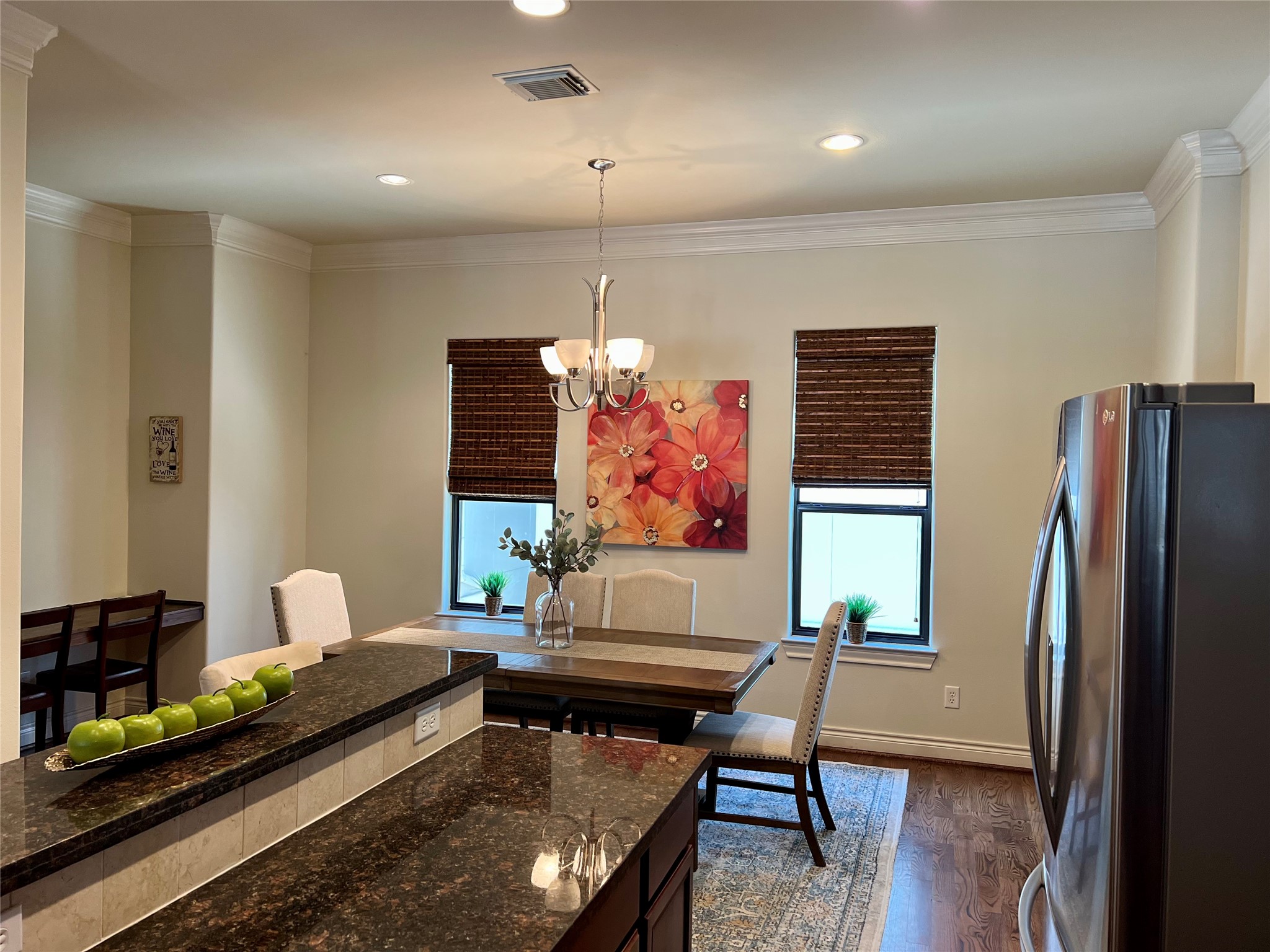 3255 Maxroy Street Houston, TX 77008 - Photo 11 of 26