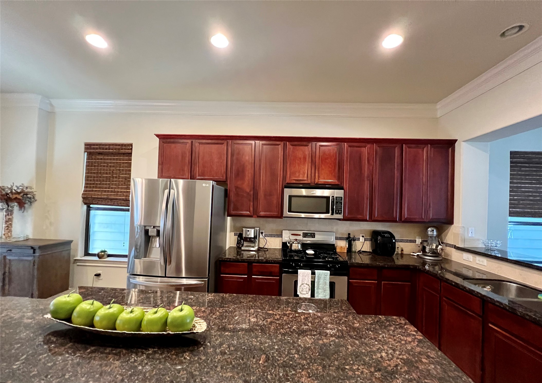 3255 Maxroy Street Houston, TX 77008 - Photo 13 of 26