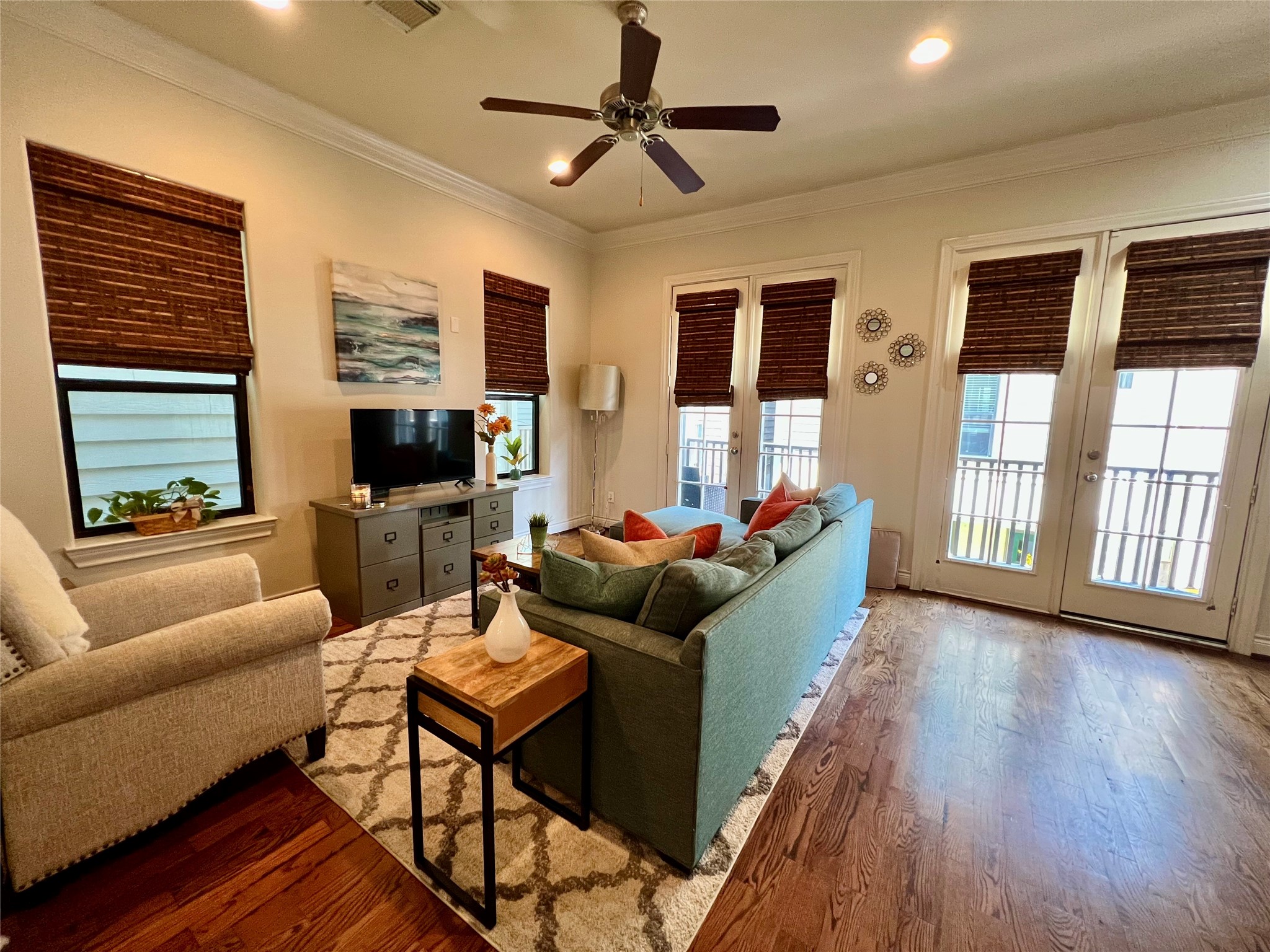 3255 Maxroy Street Houston, TX 77008 - Photo 17 of 26