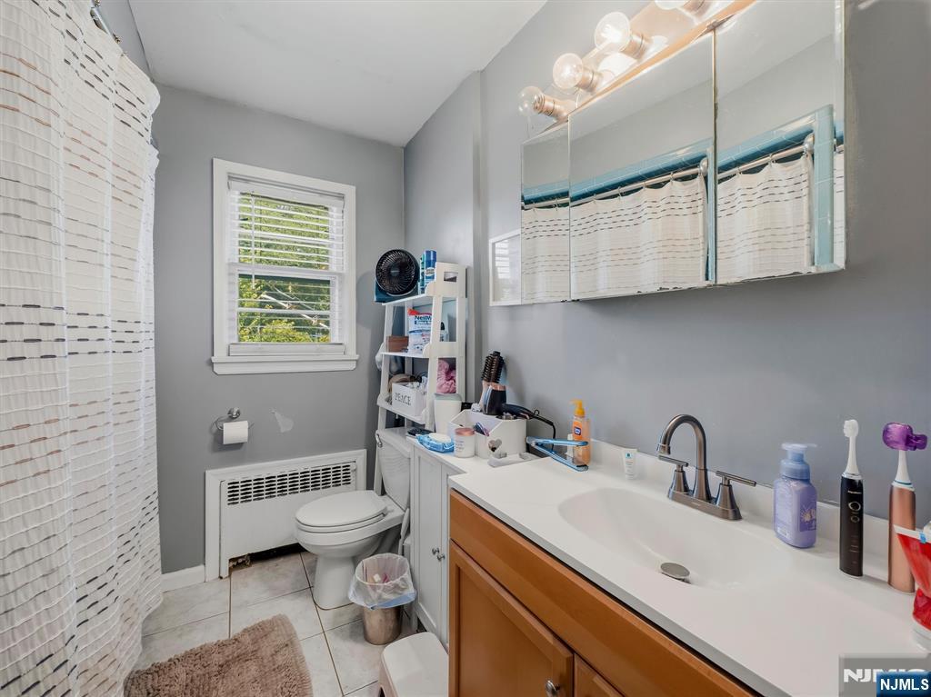 33 Prospect Street Paramus, NJ 07652 - Photo 17 of 32