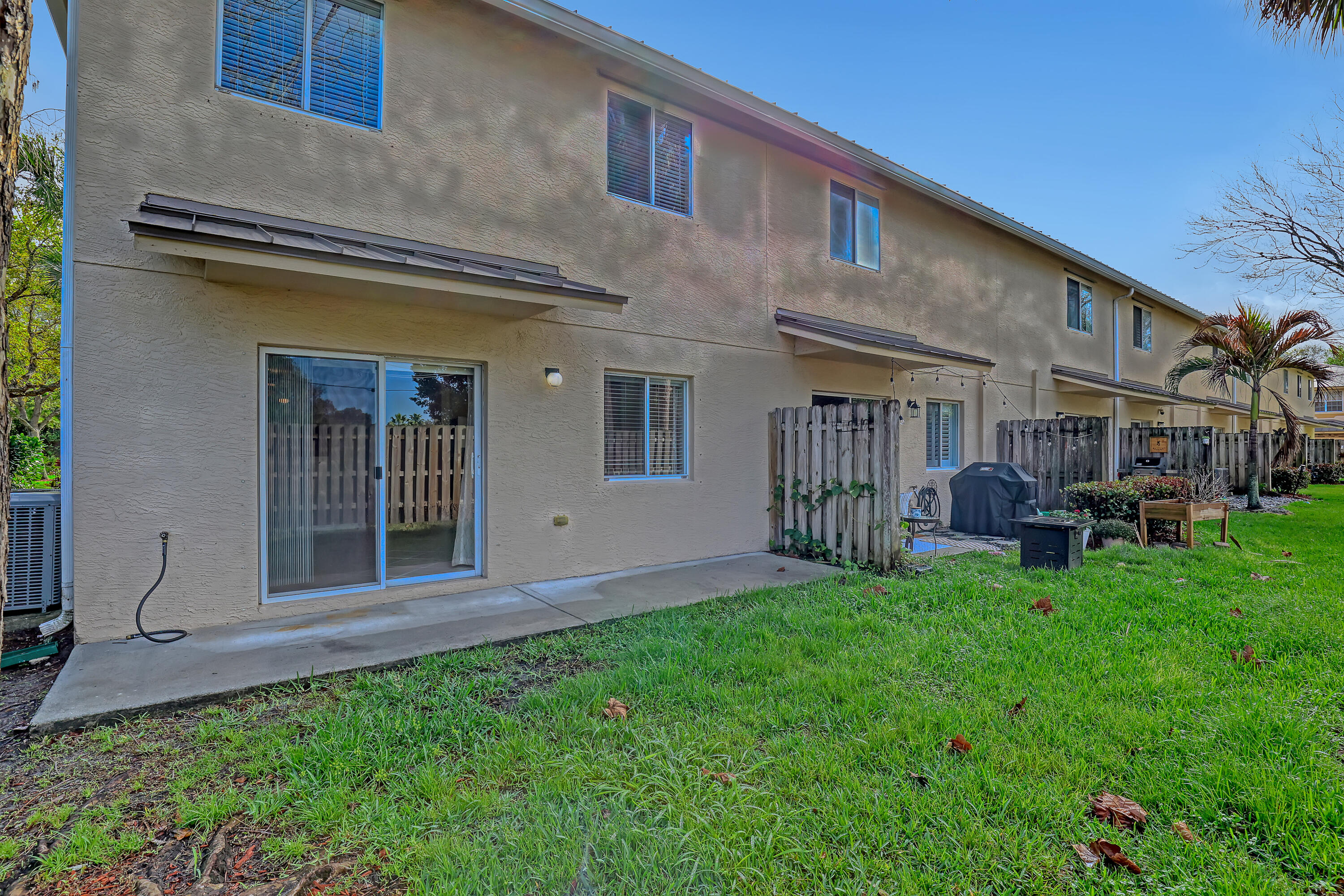 296 Southeast Bloxham Way Stuart, FL 34997 - Photo 36 of 44 296 SE Bloxham (37)